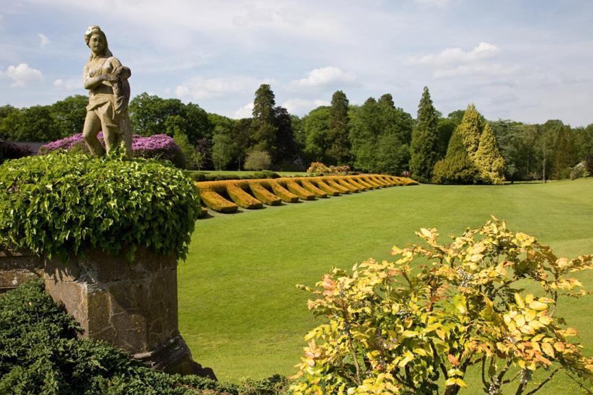 Gasthaus Gregynog Hall Tregynon Exterior foto