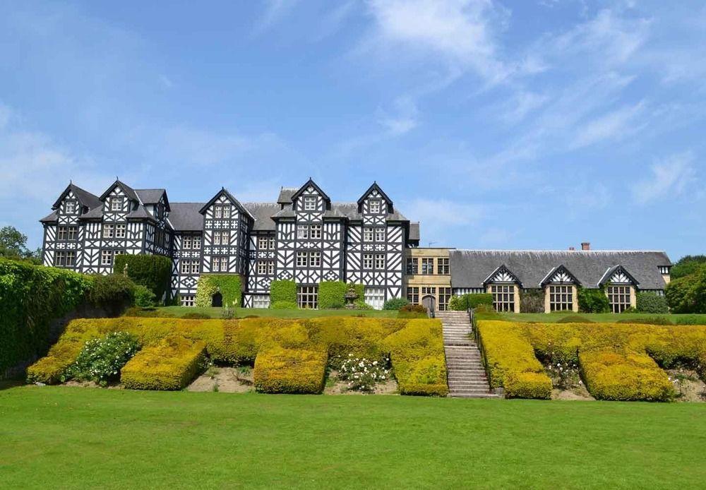 Gasthaus Gregynog Hall Tregynon Exterior foto